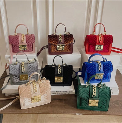 REINVENTING GLAMOUR #1 USA BASED HANDBAG PLUG